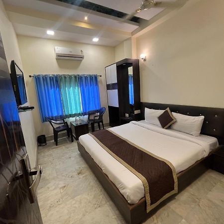 Hotel Raj Vilas Udaipur Exterior photo